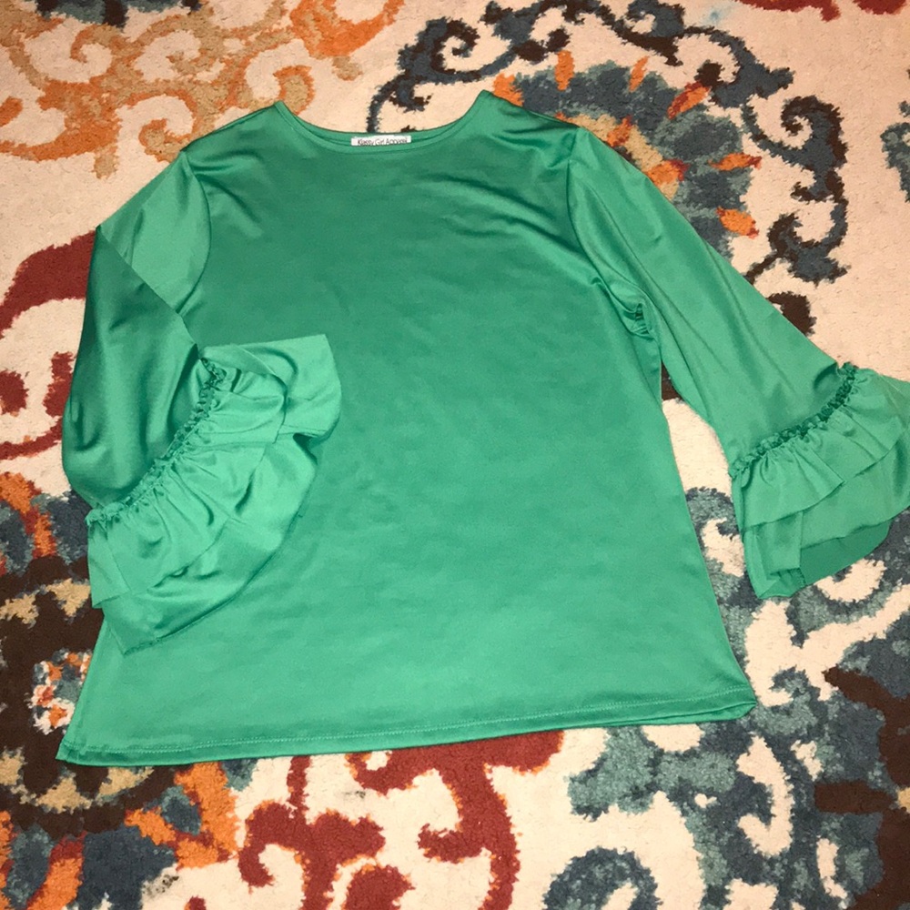 Woman’s layering top